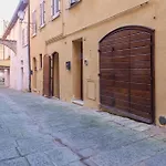 Blu Fiordaliso سيينا